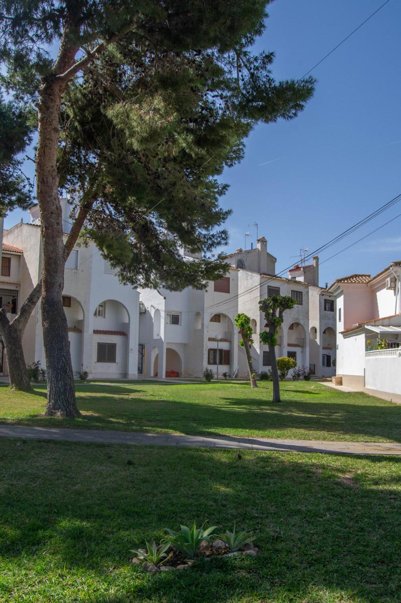 Apartment Los Locos Beach With Balcony And Wi-Fi Torrevieja Exterior photo
